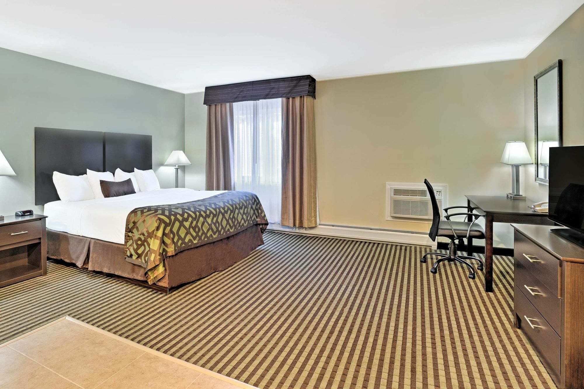 Hotel Baymont By Wyndham Essex Burlington Area Exteriér fotografie