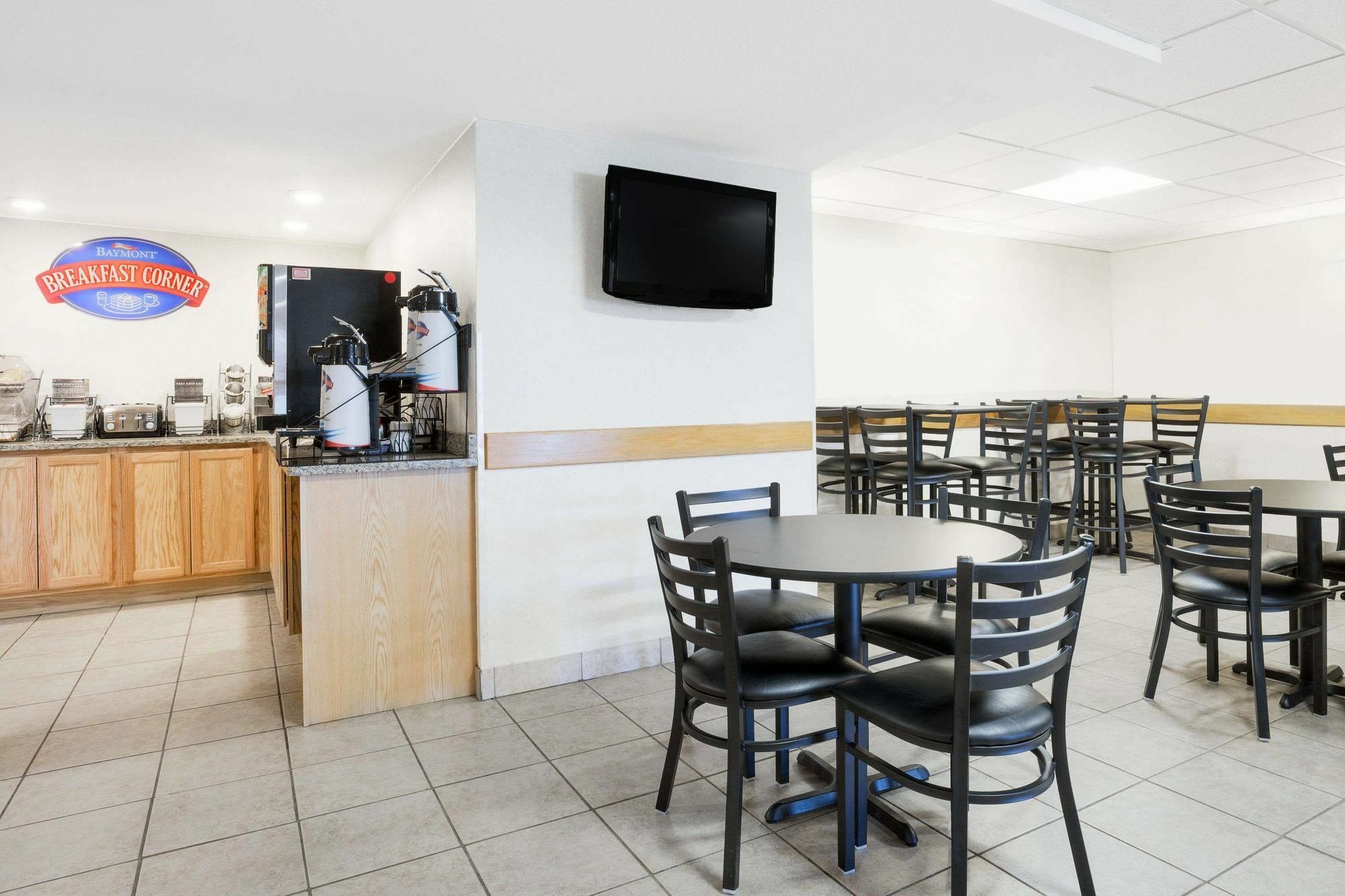 Hotel Baymont By Wyndham Essex Burlington Area Exteriér fotografie
